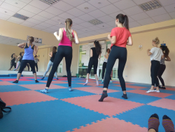 Школа танцев Djuls - Черкассы, Stretching, Танцы, Акробатика, Стрип пластика, Тверк